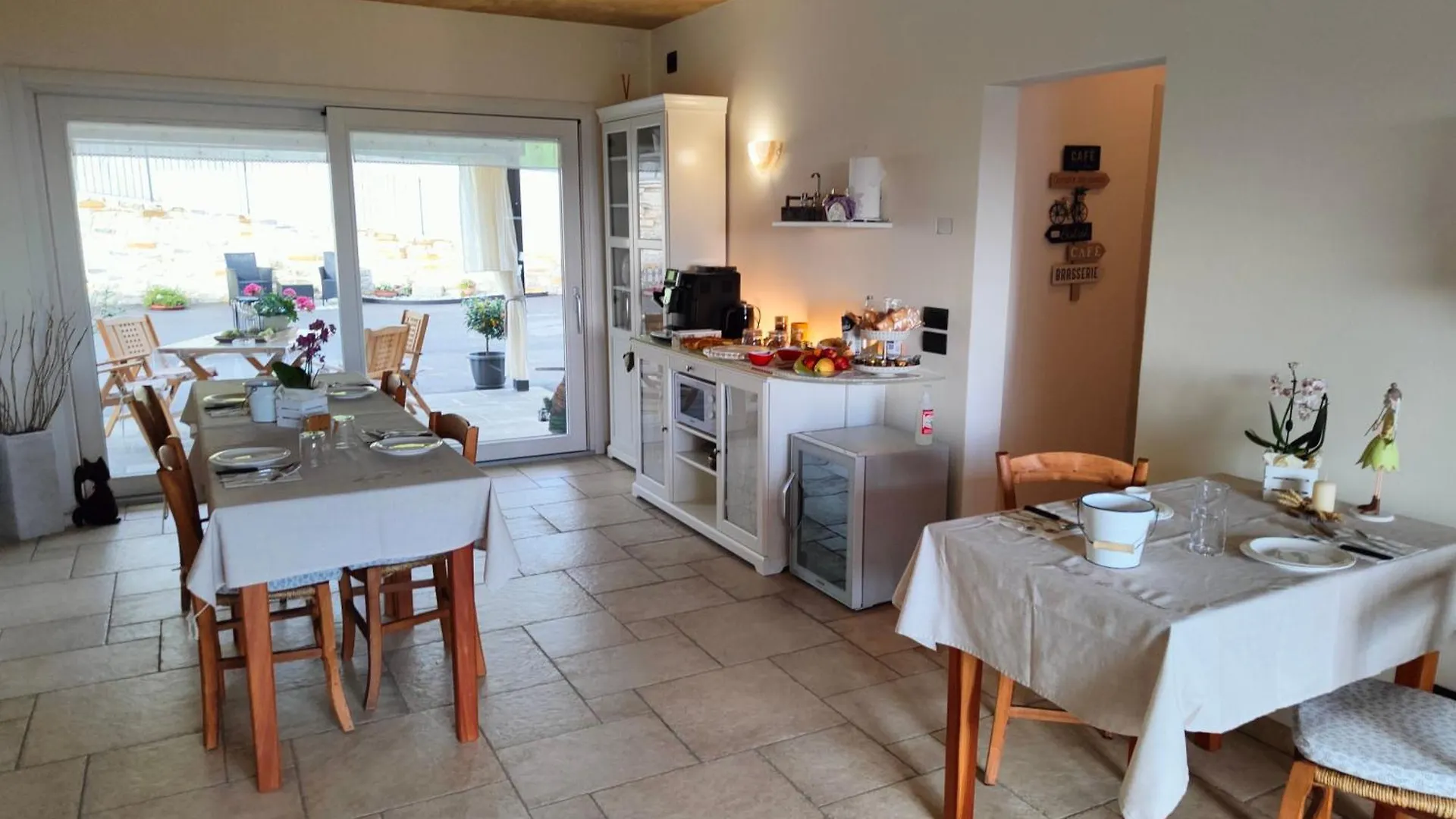Ai Pianai Bed & Breakfast Mel